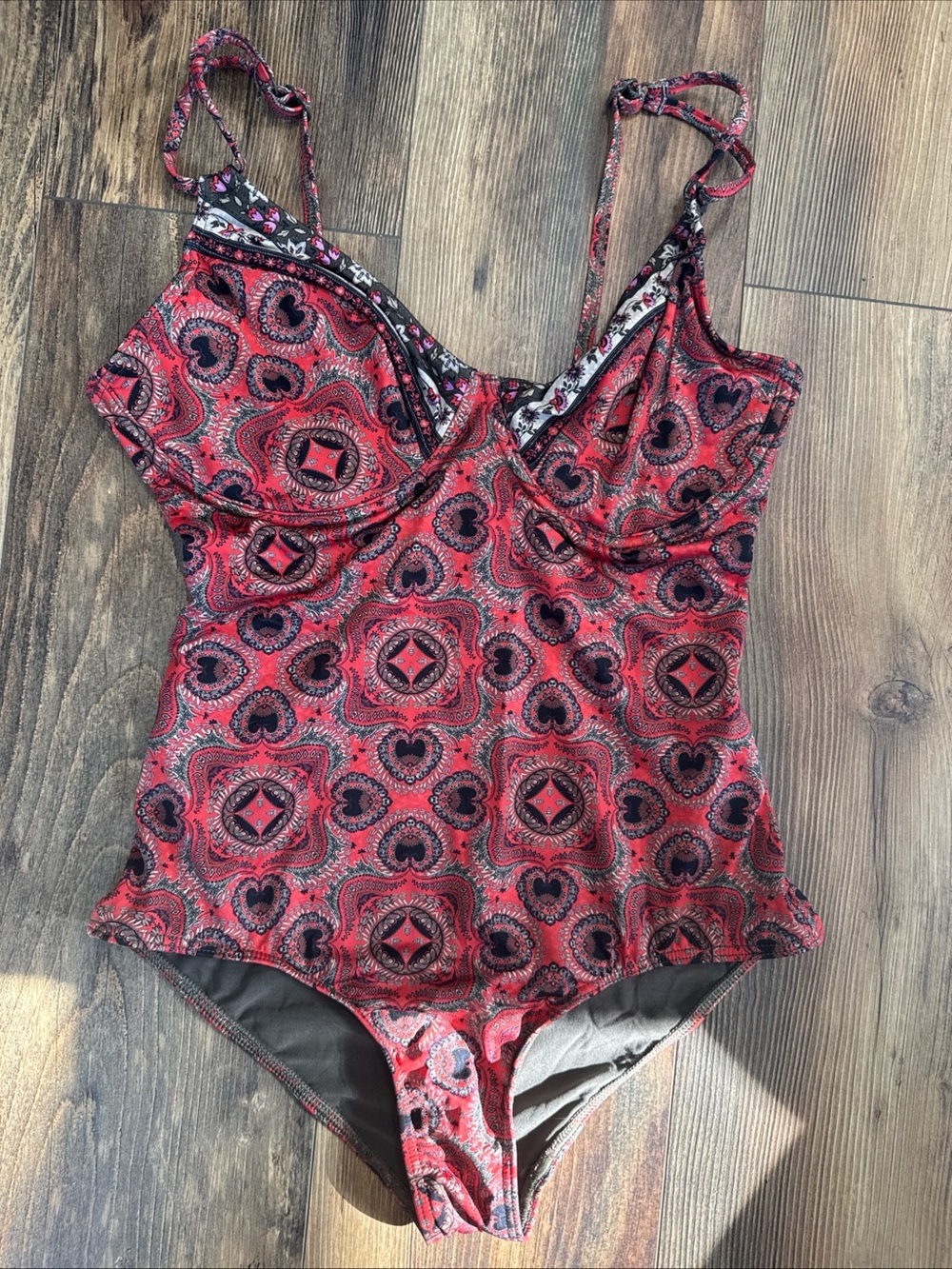 Jets Australia by Jessika Allen underwire one-piece swimsuit Arabian Spice Sz 8